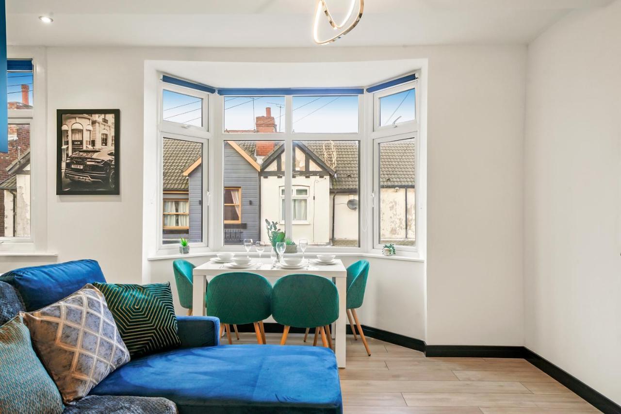 Apartament Stylish Yorkshire Gem - Sleeps 4 - Great Location Castleford Zewnętrze zdjęcie